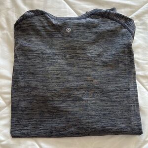 Men’s long-sleeve Lululemon blue/white marble shirt